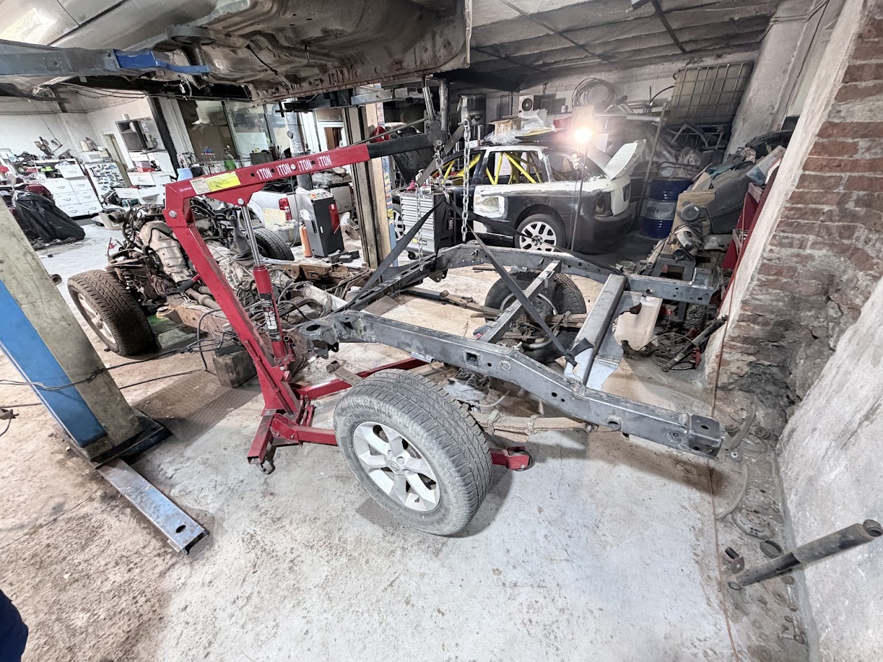 Pasování nové části rámu Nissan Navara D40